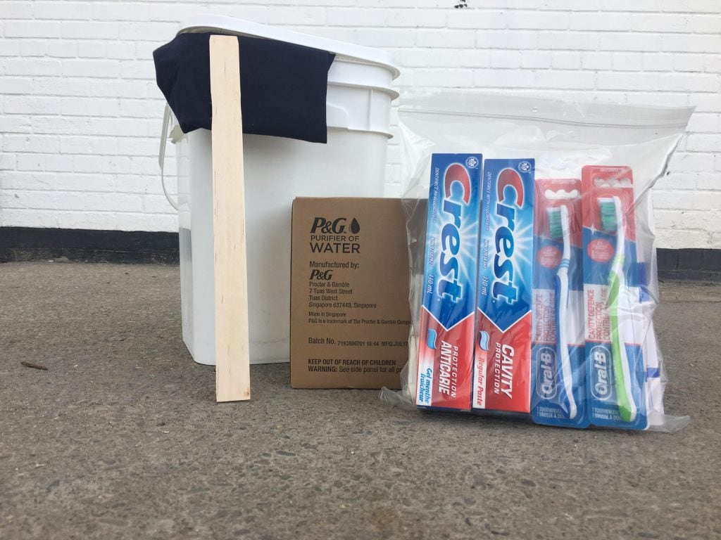 Contents of a P&G Purifier of Water Family Emergency Kit
